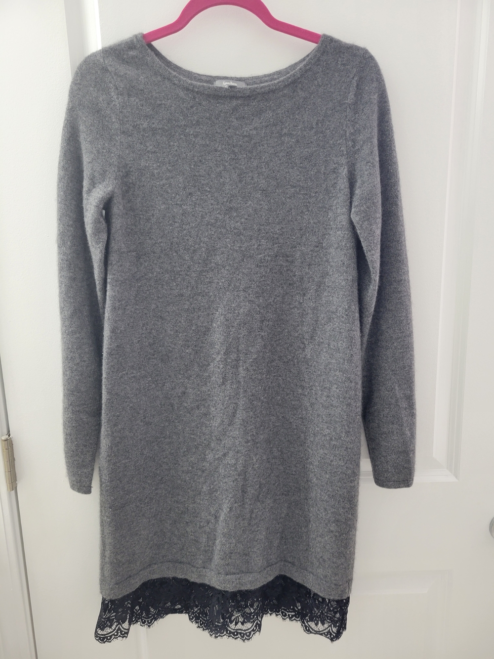 Neiman Marcus Gray Long-Sleeve Cashemere Dress with Black Lace Trim